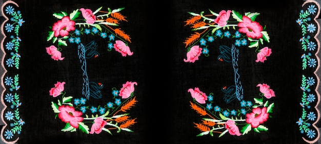 detal haftu na bluzie